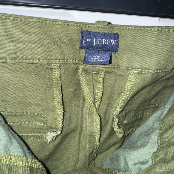 Women’s J Crew Effortless Chino Pant - Picture 2 of 4